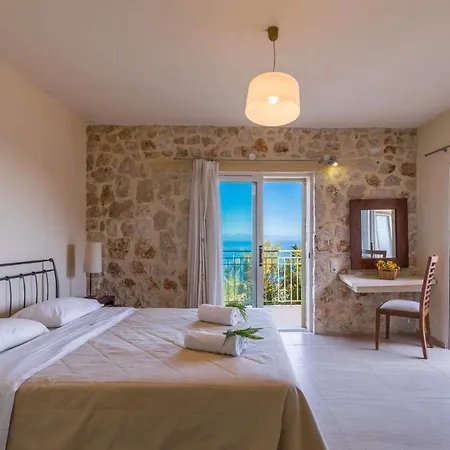 Villa Mirsini By Spathion